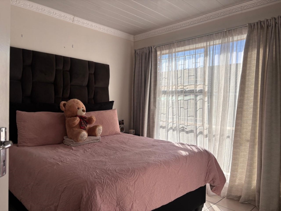 To Let 2 Bedroom Property for Rent in Fleurdal Free State